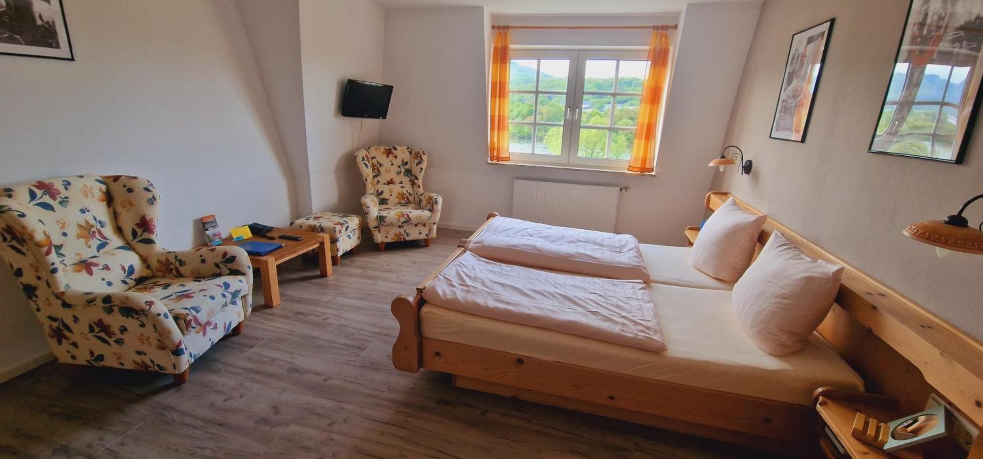 Hotel-Weinhaus Stettler Lieser Exteriör bild